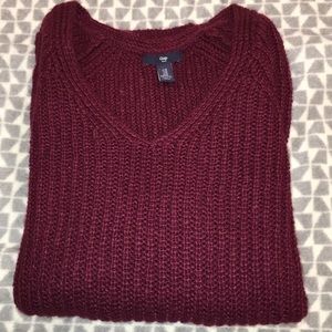 Gap sweater